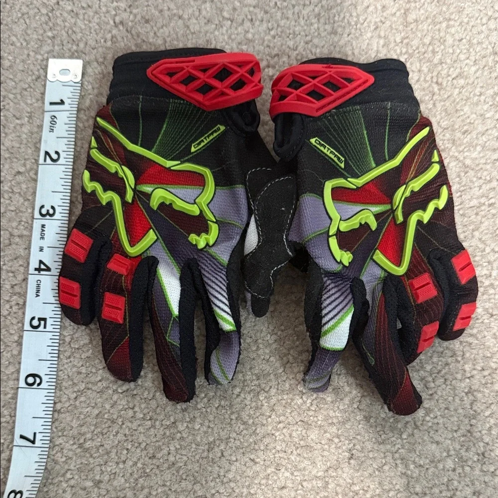 Fox Kids Gloves - Red, Black, Green